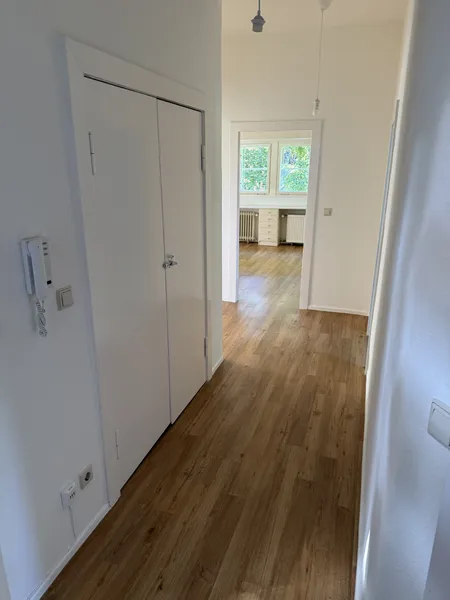 Wohnen mit Charakter: 2-Zimmer-Dachgeschosswohnung in Charlottenburg — photo 1